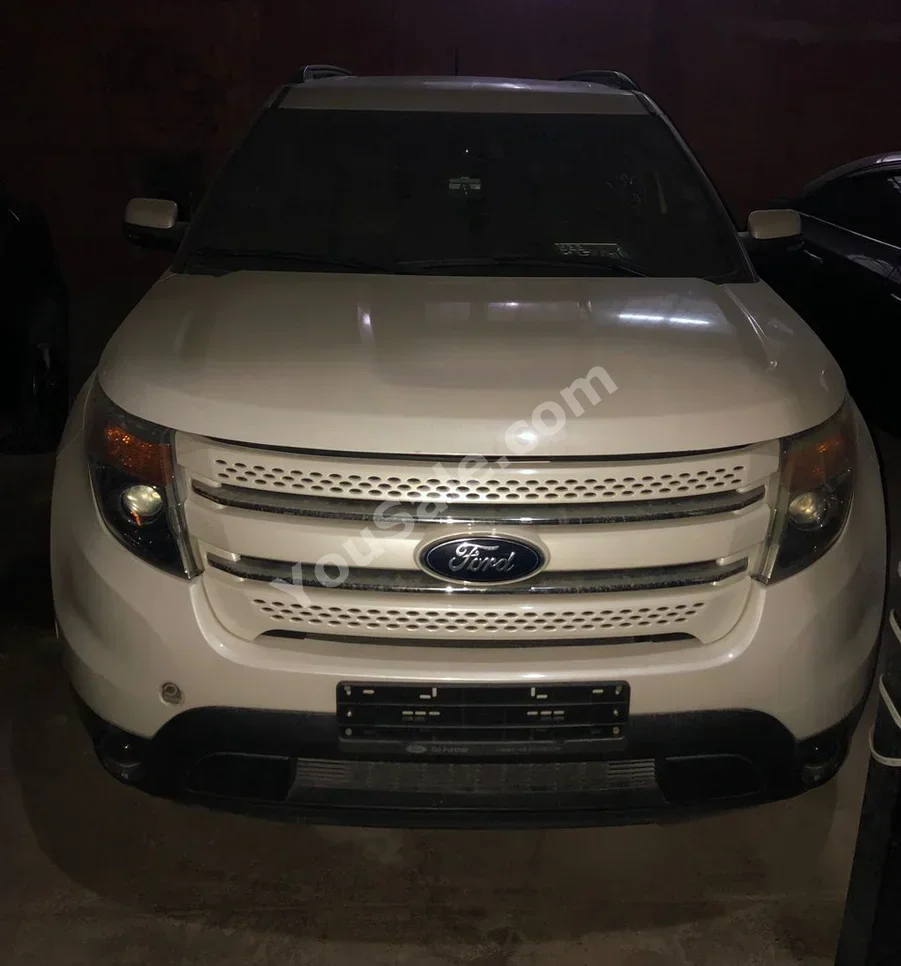 Ford Explorer Limited 2013 Automatic 178,000 km 6 Cylinder AWD SUV White Gasoline