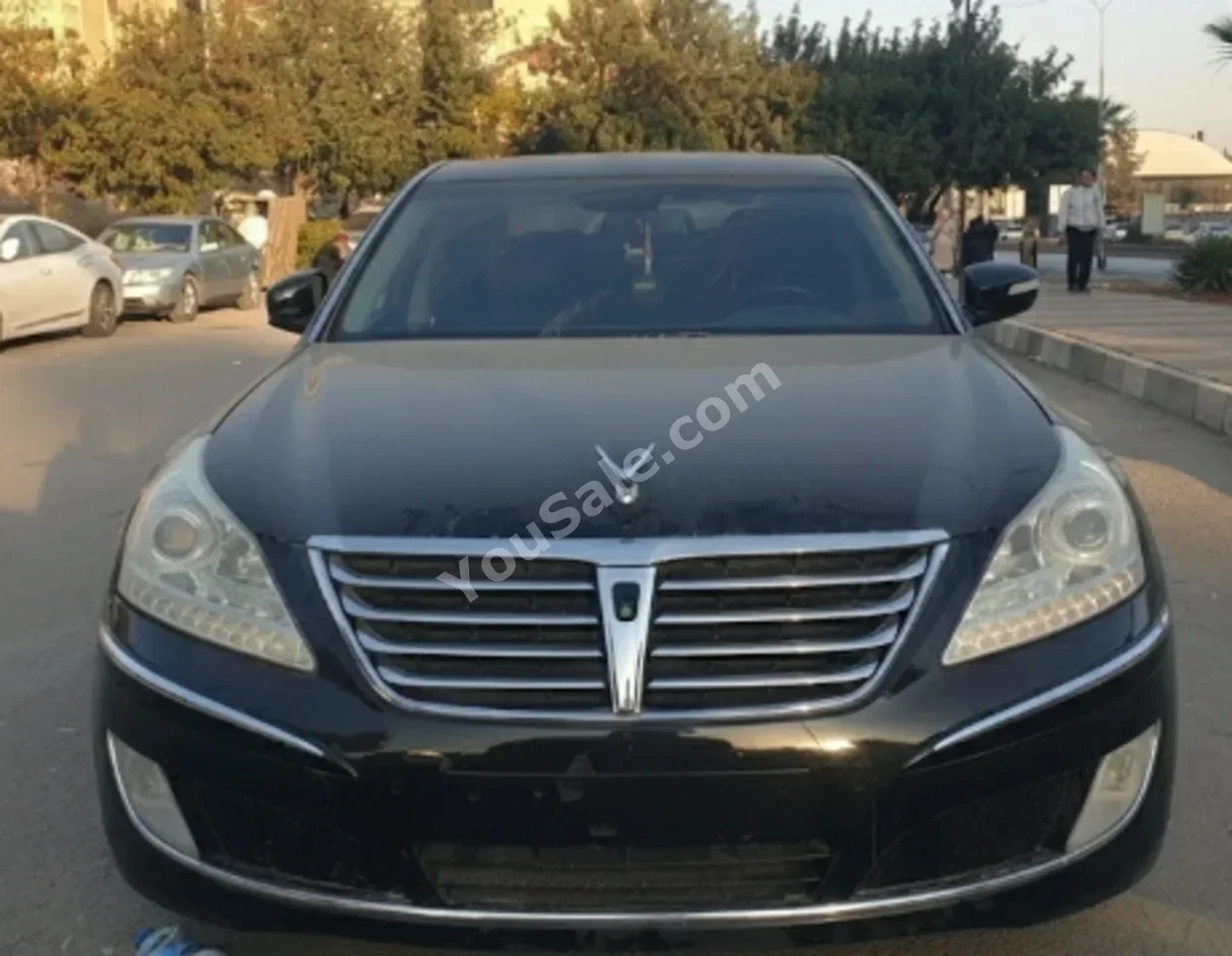 هيونداي  اي كيو يو يو اس  في اس 460  2010  اتوماتيك  186,000 كم  6 سلندر  دفع خلفي  سيدان  أسود  بنزين