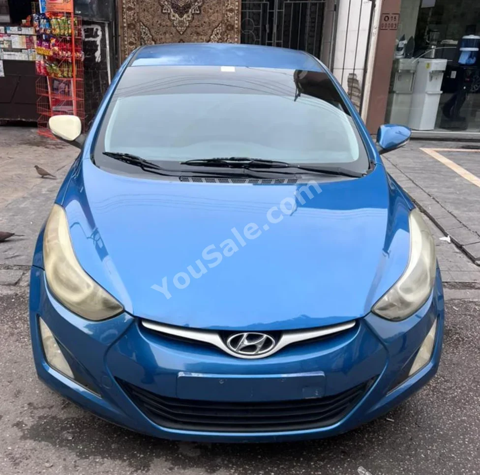 Hyundai Elantra 2015 Automatic 190,000 km 4 Cylinder FWD Sedan Blue Gasoline