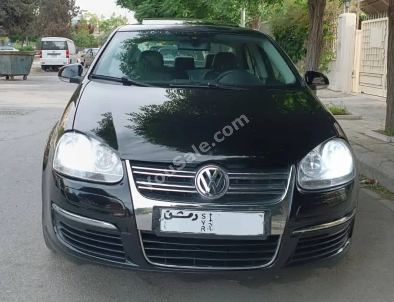 Volkswagen  Jetta  2009  Automatic  175,000 km  4 Cylinder  FWD  Sedan  Black  Gasoline