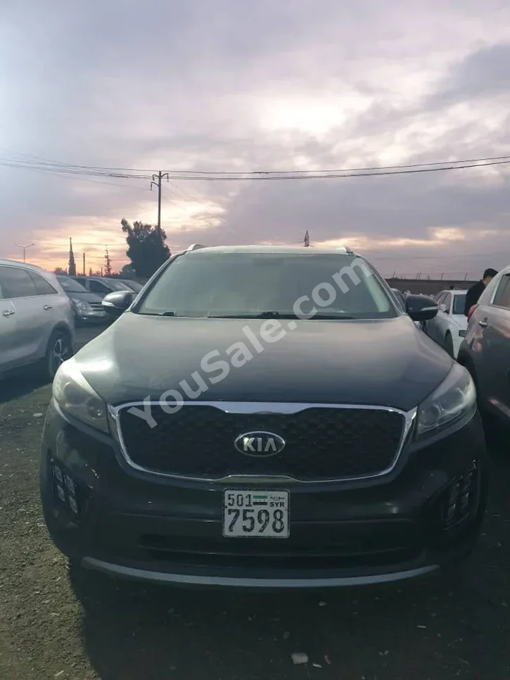 Kia Sorento 2016 Automatic 170,000 km 6 Cylinder RWD SUV Black Gasoline