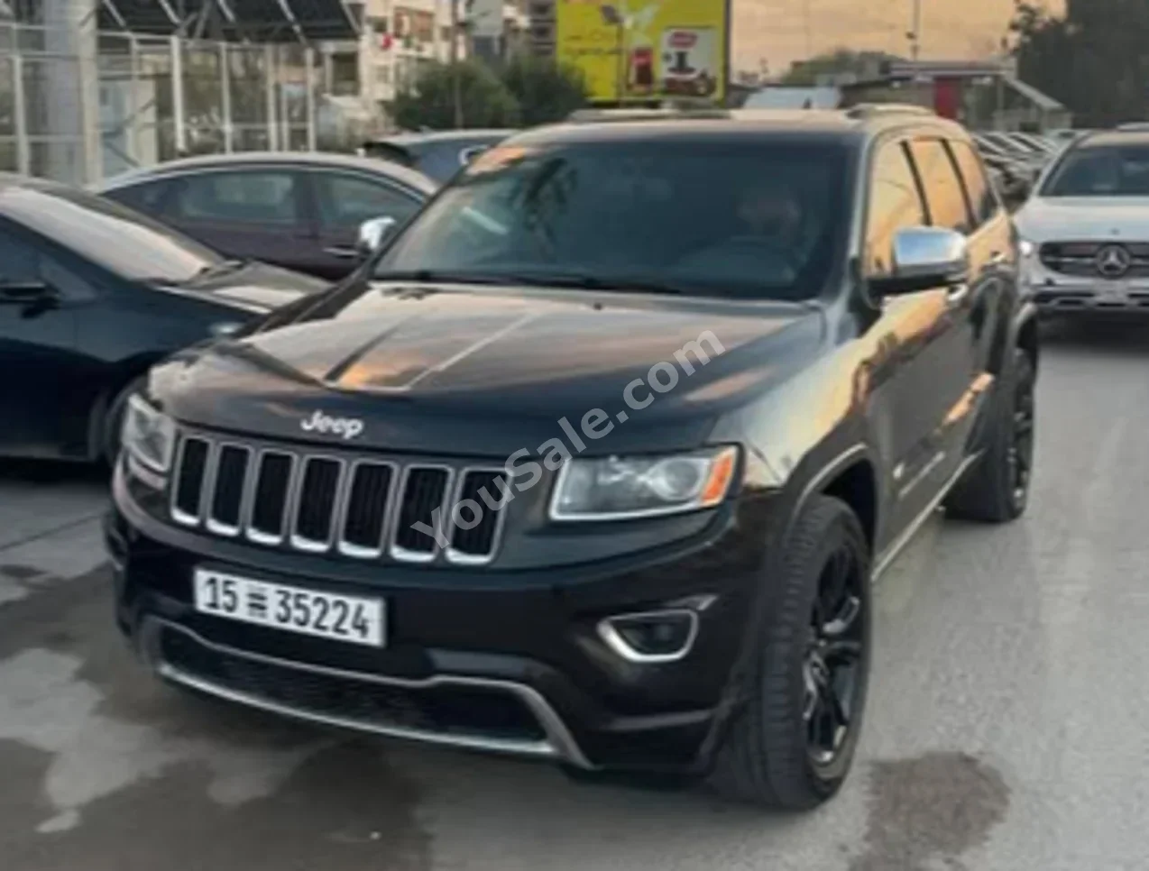 Jeep  Cherokee  2015  Automatic  160,000 km  6 Cylinder  AWD  SUV  Black  Gasoline