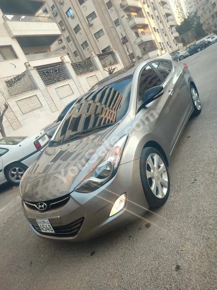 Hyundai  Elantra  2012  Automatic  120,000 km  4 Cylinder  FWD  Sedan  Gray  Gasoline