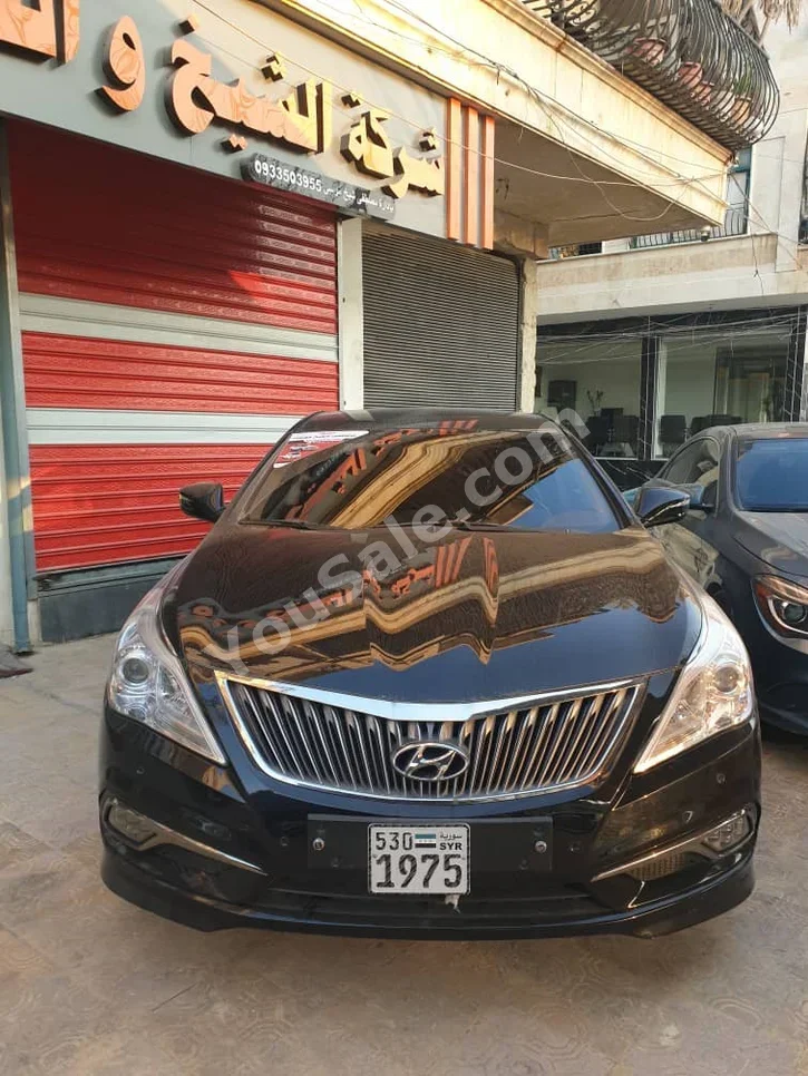 Hyundai Grandeur 2016 Automatic 140,000 km 4 Cylinder FWD Sedan Black Gasoline