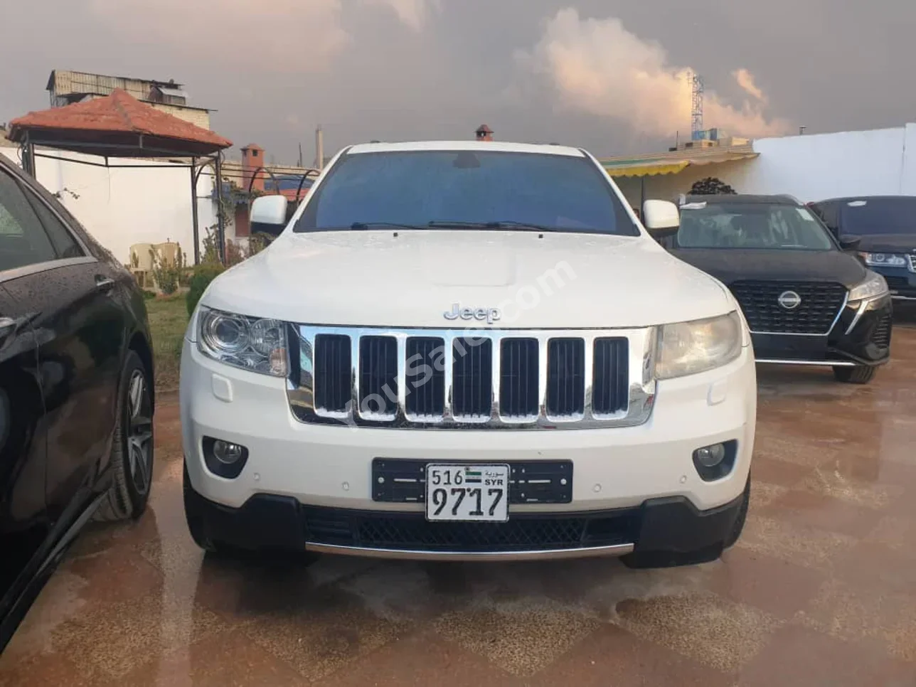Jeep  Cherokee  2012  Automatic  268,000 km  6 Cylinder  4WD  SUV  White  Diesel