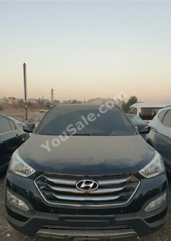 Hyundai Santa Fe 2013 Automatic 155,000 km 4 Cylinder FWD SUV Black Diesel