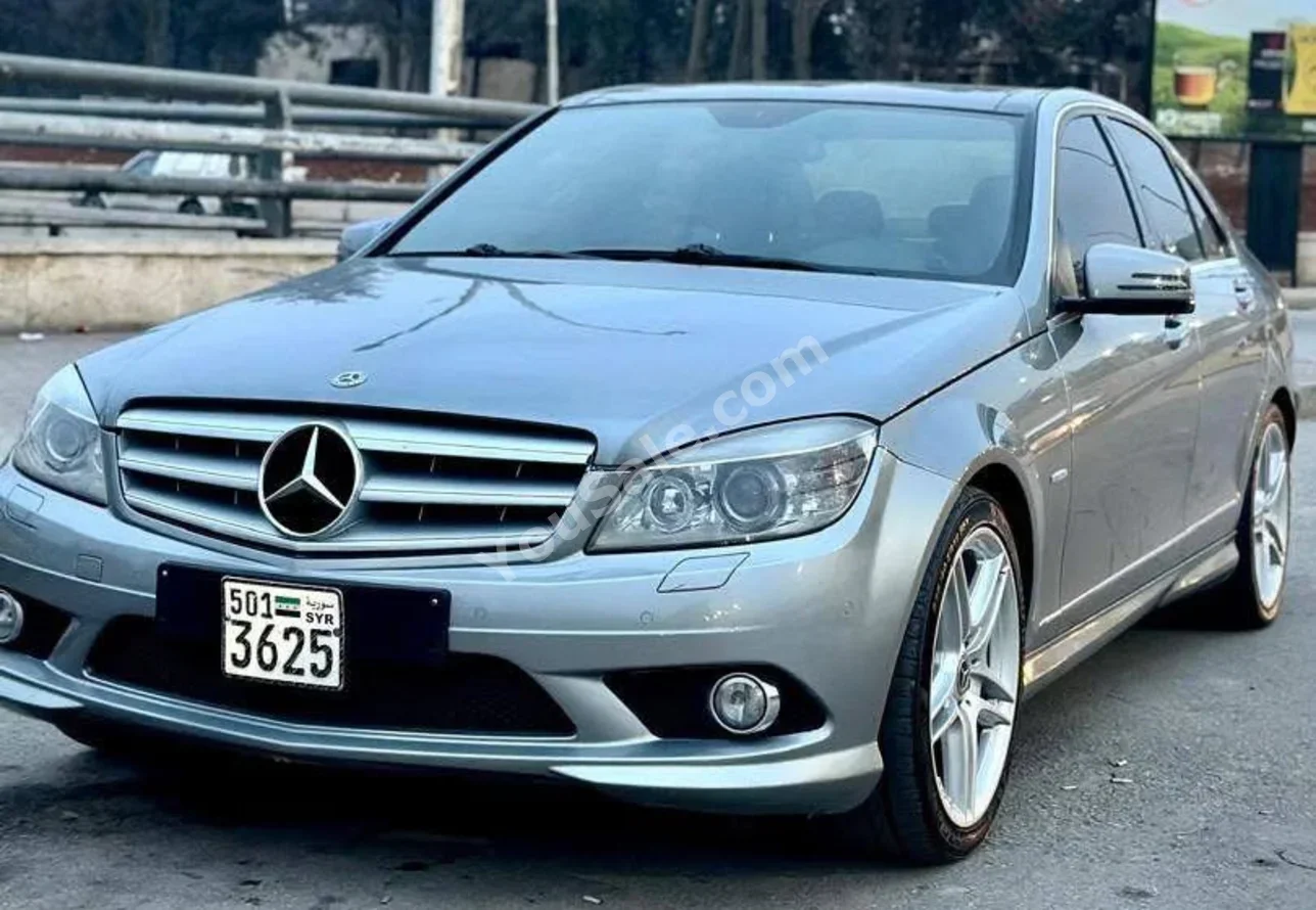 Mercedes-Benz C-Class 200 2011 Automatic 183,000 km 4 Cylinder RWD Sedan Silver Gasoline