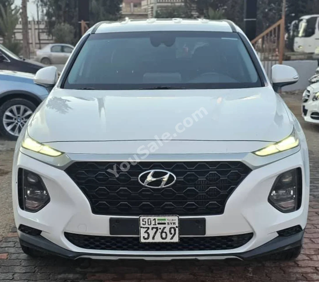 Hyundai Santa Fe 2019 Automatic 88,000 km 4 Cylinder AWD SUV White Diesel