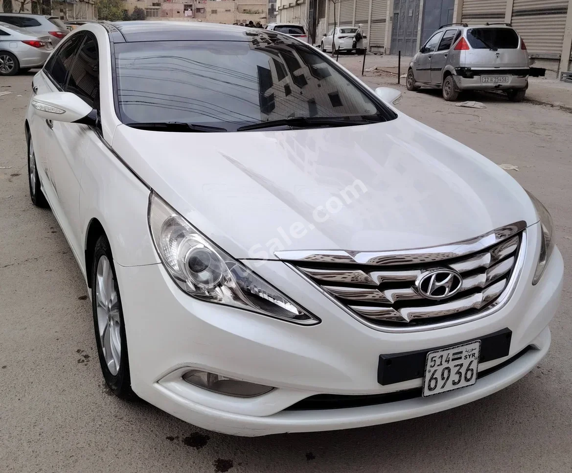 Hyundai Sonata 2011 Automatic 169,000 km 4 Cylinder FWD Sedan White Gasoline