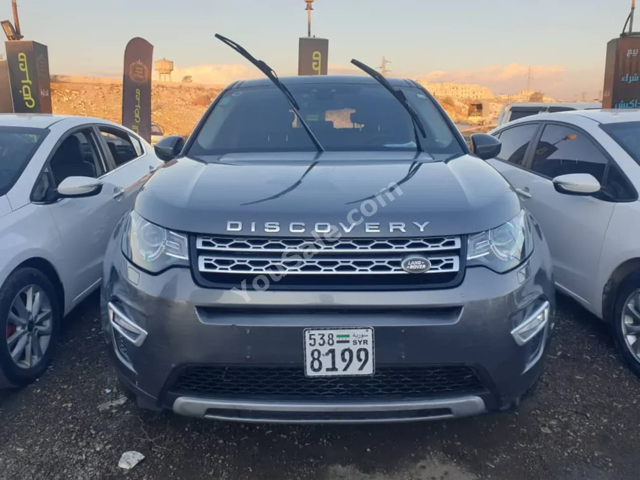 Land Rover  Discovery  2016  Automatic  131,000 km  6 Cylinder  4WD  SUV  Dark Gray  Diesel