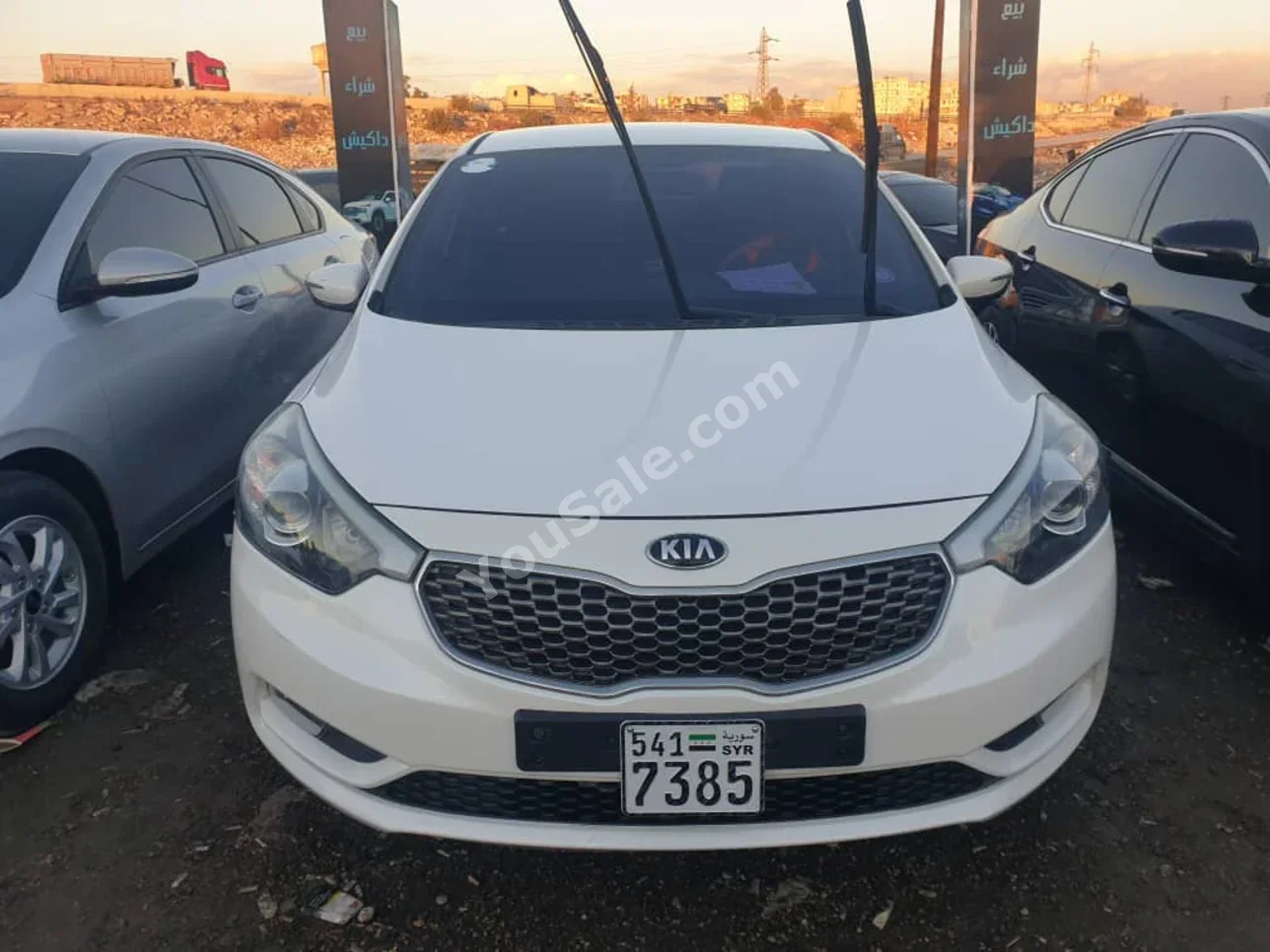 Kia K3 2014 Automatic 112,000 km 4 Cylinder FWD Sedan White Gasoline