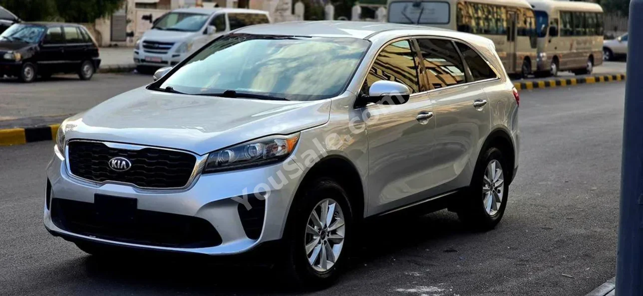 Kia Sorento 2019 Automatic 80,000 km 4 Cylinder AWD SUV Silver Gasoline