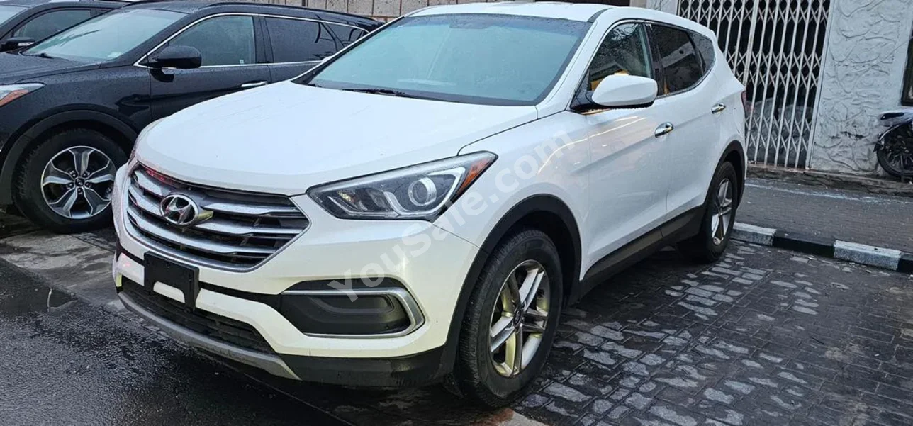 Hyundai Santa Fe 2018 Automatic 70,000 km 4 Cylinder FWD SUV White Gasoline