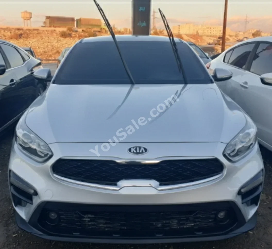 Kia K3 2019 Automatic 176,000 km 4 Cylinder FWD Sedan Silver Gasoline