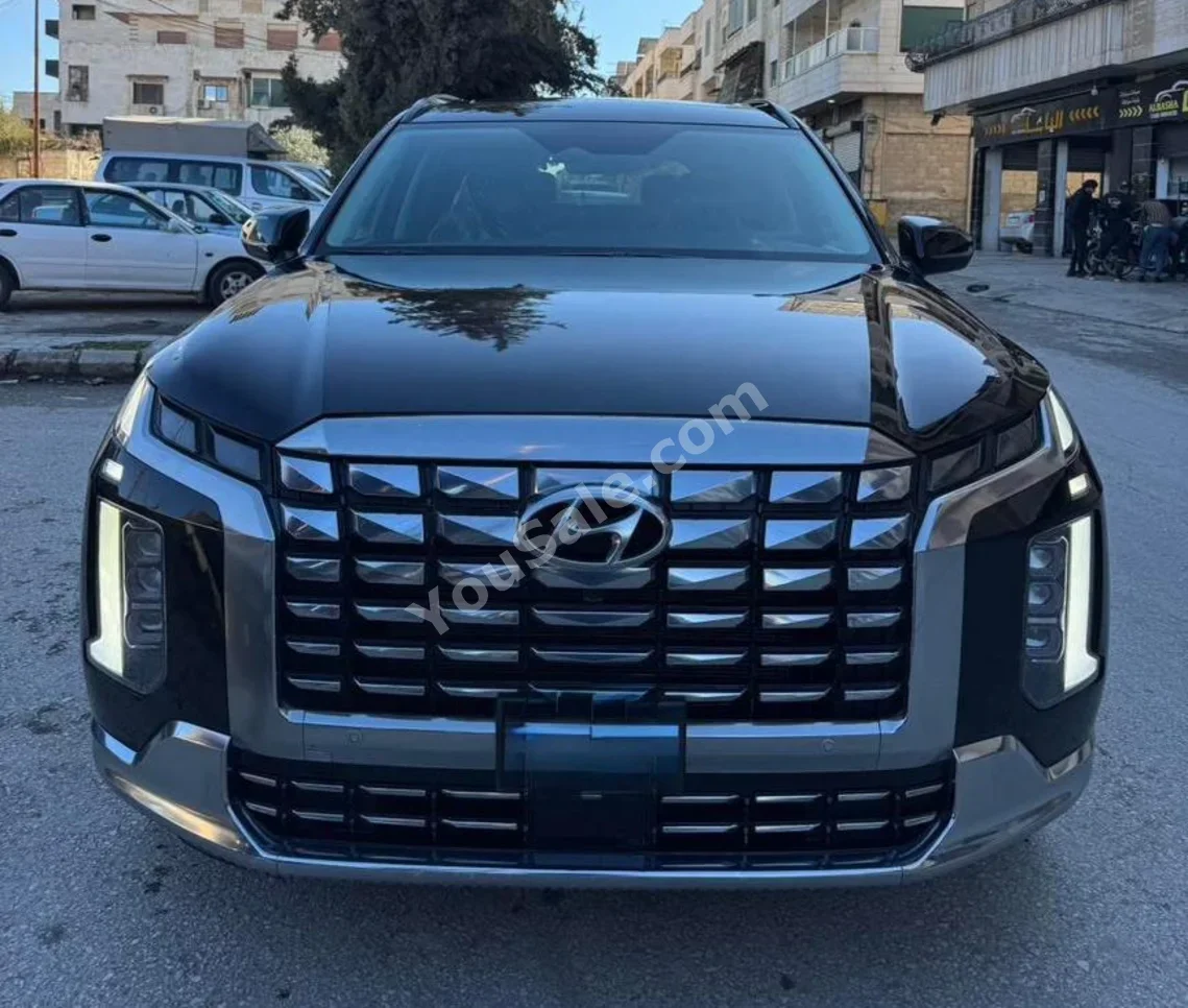 Hyundai Palisade 2023 Automatic 80,000 km 6 Cylinder AWD SUV Black Gasoline
