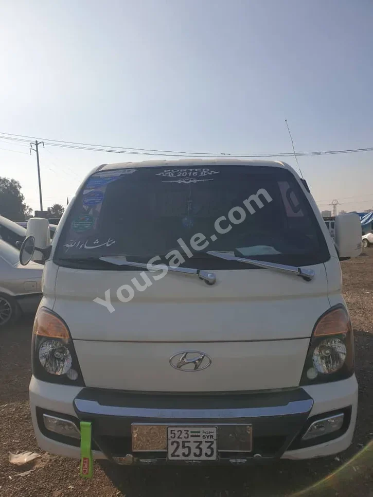 Hyundai Porter Porter 2016 Manual 287,000 km 4 Cylinder RWD Pick Up White Diesel