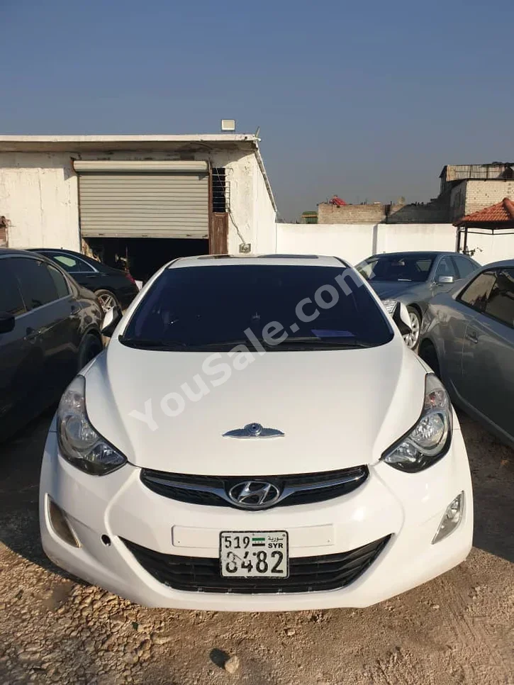 Hyundai  Elantra  2012  Automatic  177,000 km  4 Cylinder  FWD  Sedan  White  Gasoline