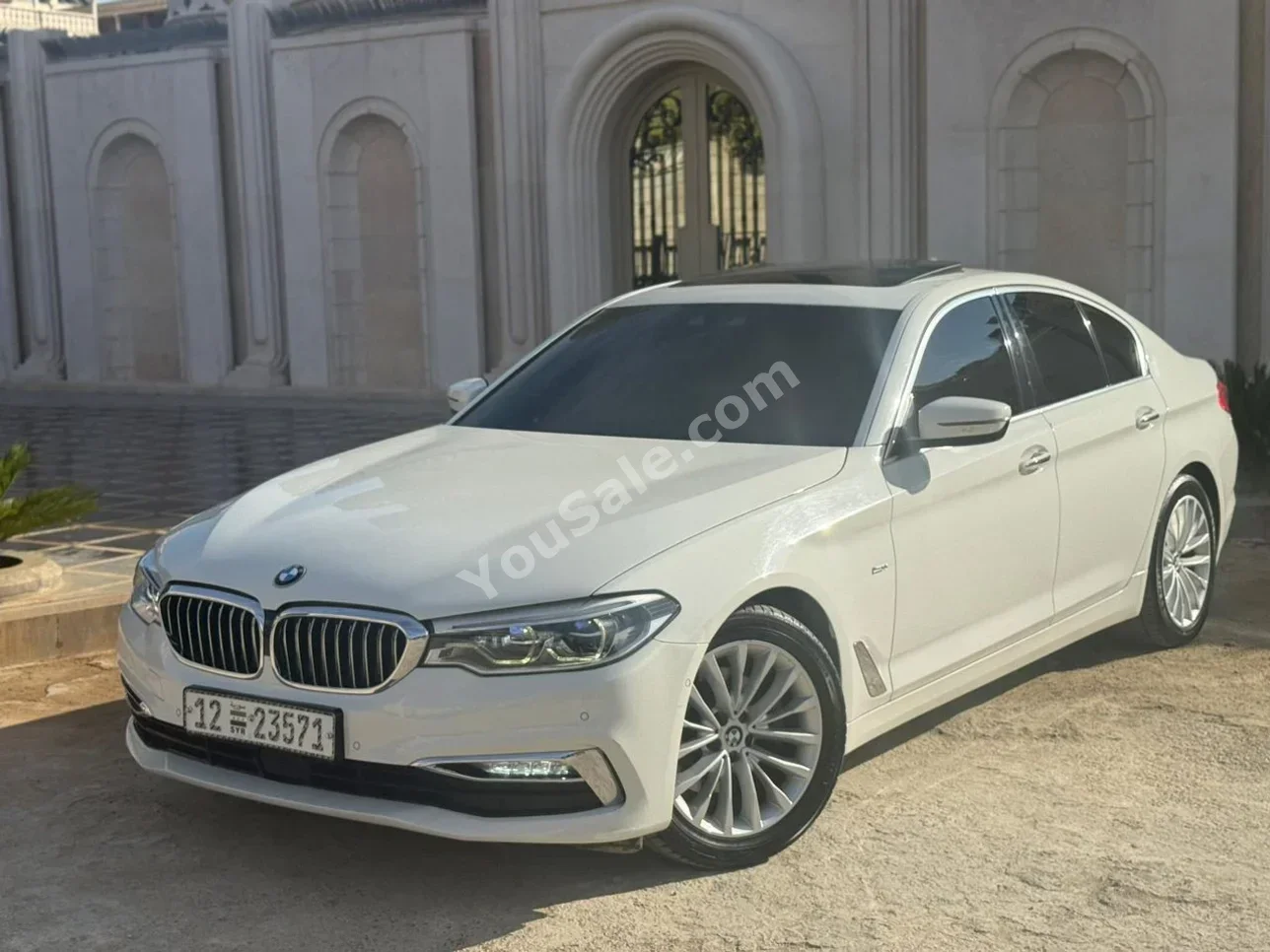 BMW 5-Series 520i 2019 Automatic 120,000 km 4 Cylinder RWD Sedan White Diesel