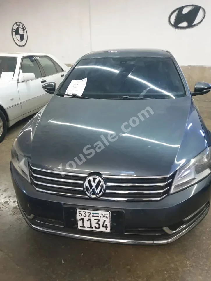 Volkswagen  Passat  2012  Automatic  119,000 km  6 Cylinder  FWD  Sedan  Gray  Gasoline