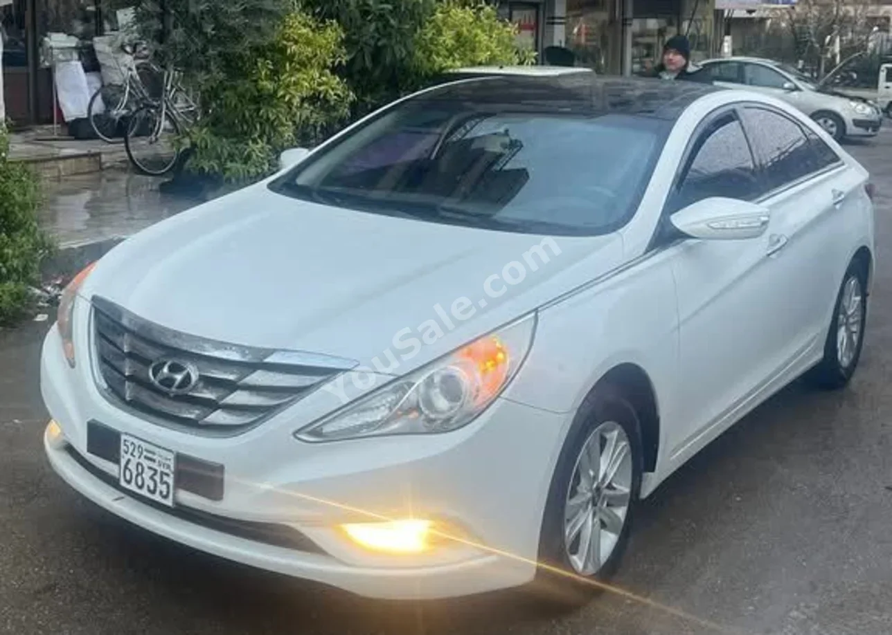Hyundai Sonata 2011 Automatic 111,000 km 4 Cylinder FWD Sedan White Gasoline