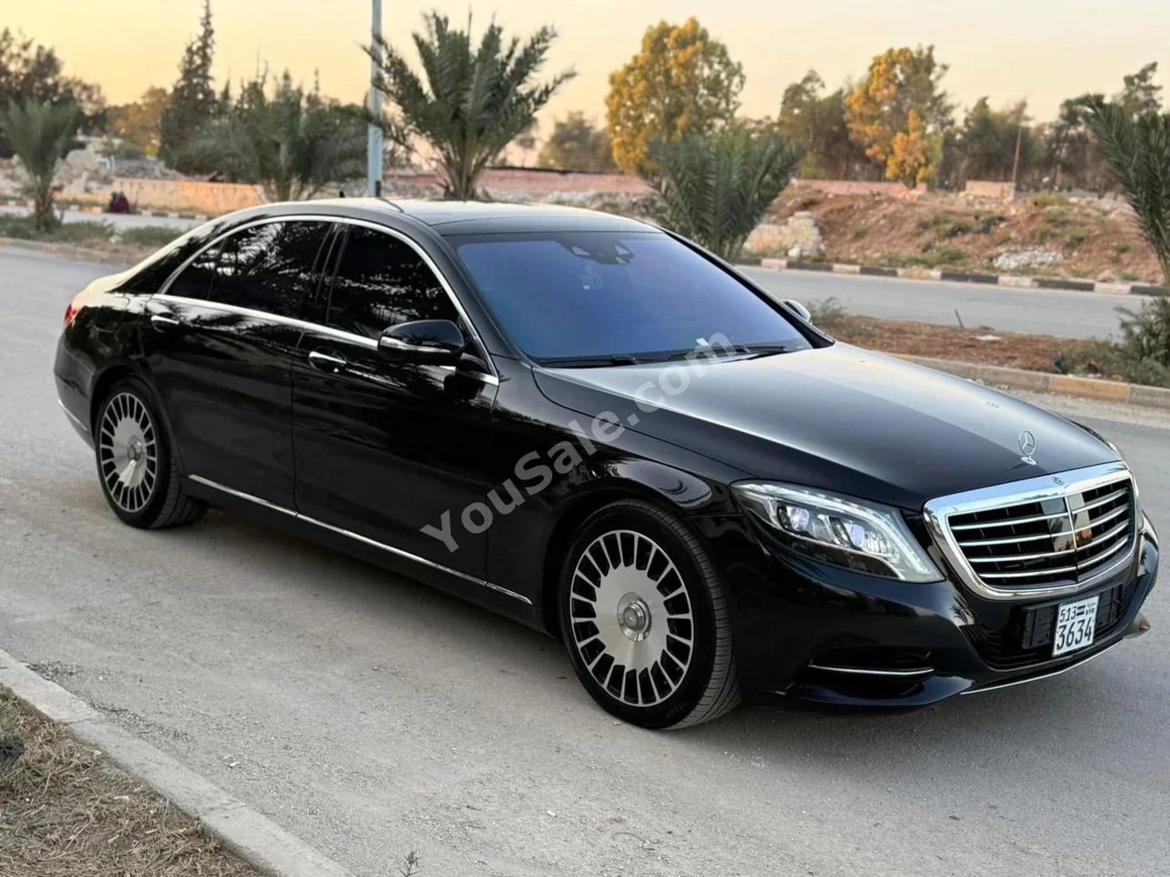 Mercedes-Benz S-Class 500 2016 Automatic 210,000 km 8 Cylinder 4WD Sedan Black Gasoline