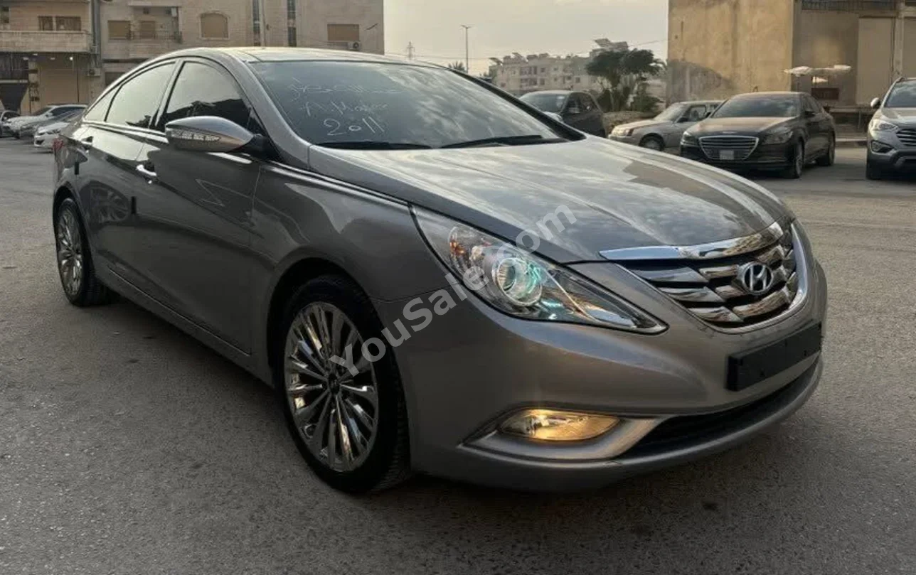 Hyundai Sonata 2011 Automatic 129,000 km 4 Cylinder FWD Sedan Gray Gasoline