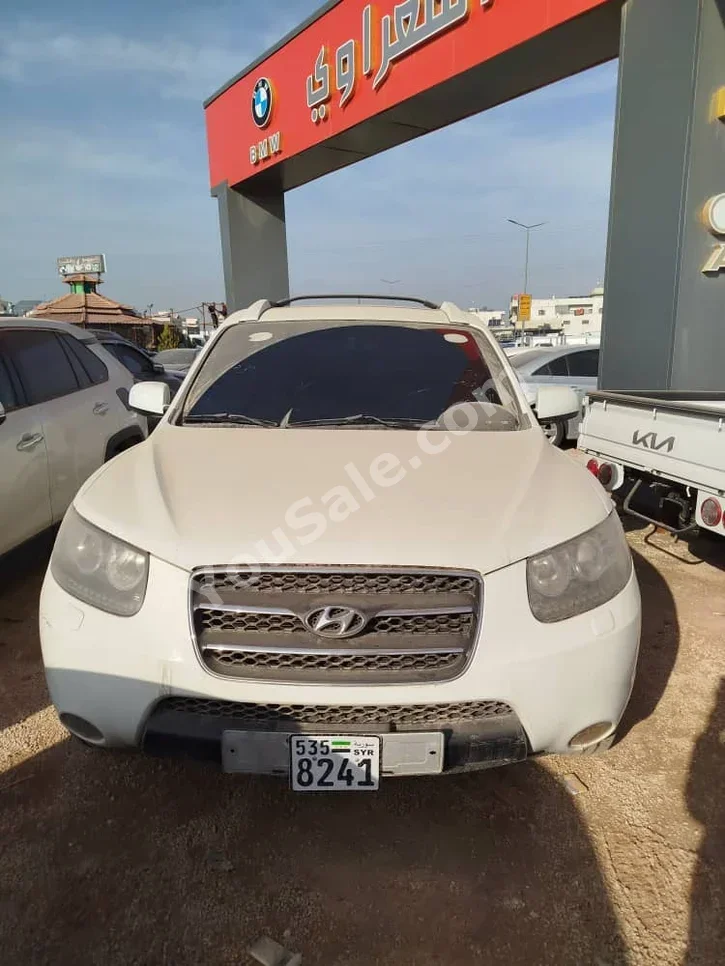 Hyundai Santa Fe 2008 Automatic 220,000 km 4 Cylinder FWD SUV White Diesel