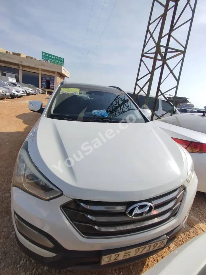 Hyundai  Santa Fe  2013  Automatic  200,000 km  4 Cylinder  FWD  SUV  White  Diesel