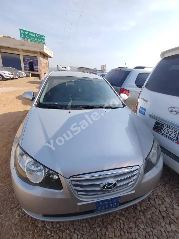 Hyundai Avante 2010 Automatic 168,000 km 4 Cylinder FWD Sedan Silver Gasoline