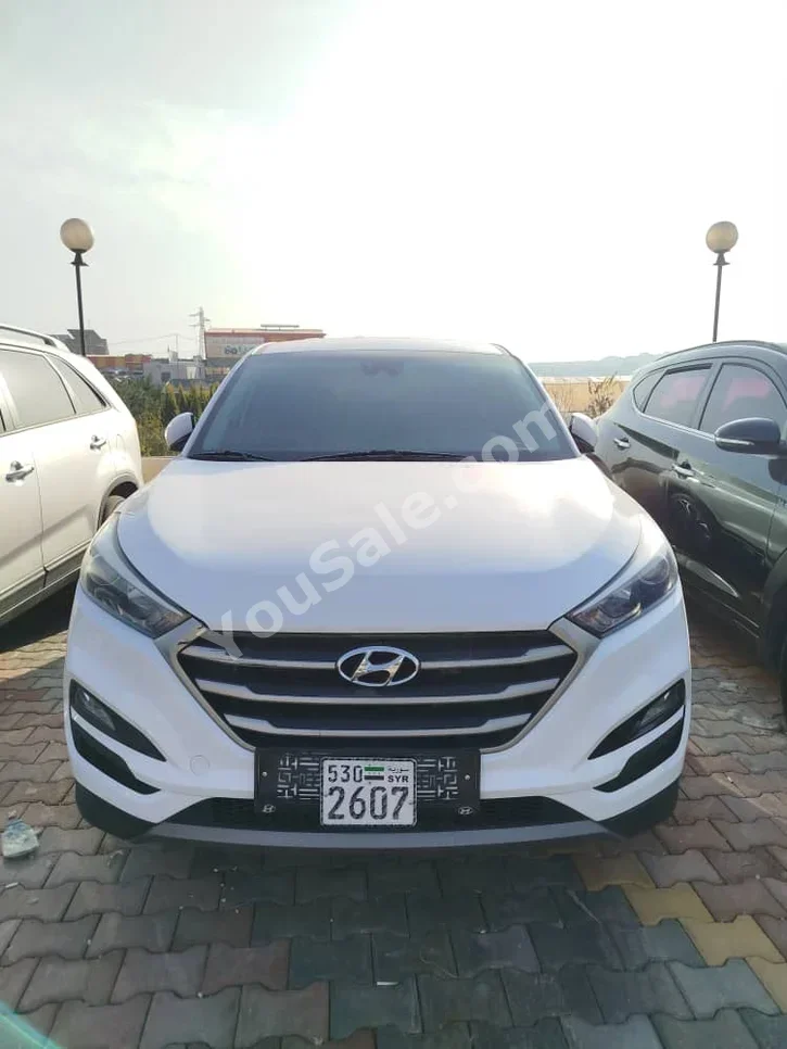 Hyundai Tucson 2015 Automatic 160,000 km 4 Cylinder FWD SUV White Diesel
