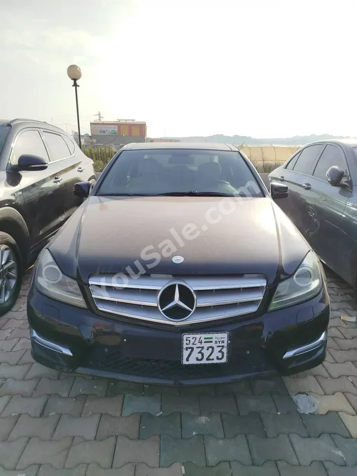 Mercedes-Benz C-Class 250 2012 Automatic 220,000 km 4 Cylinder RWD Sedan Black Gasoline