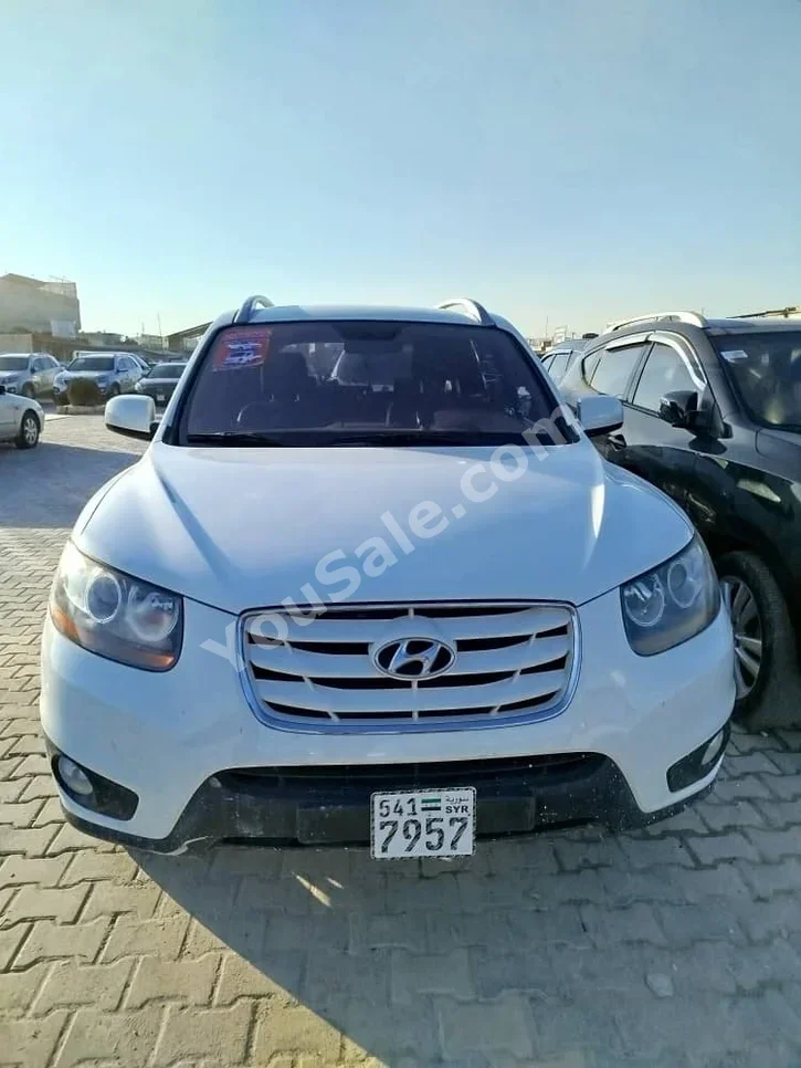 Hyundai Santa Fe 2010 Automatic 150,000 km 4 Cylinder FWD SUV White Diesel