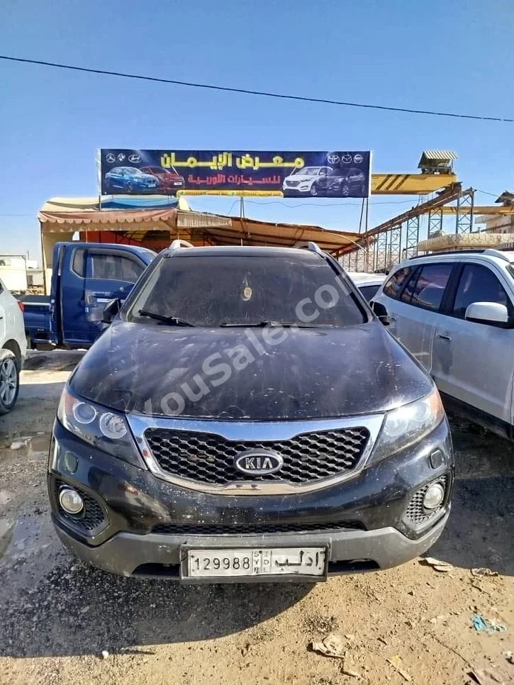 Kia  Sorento  2010  Automatic  250,000 km  4 Cylinder  FWD  SUV  Black  Diesel