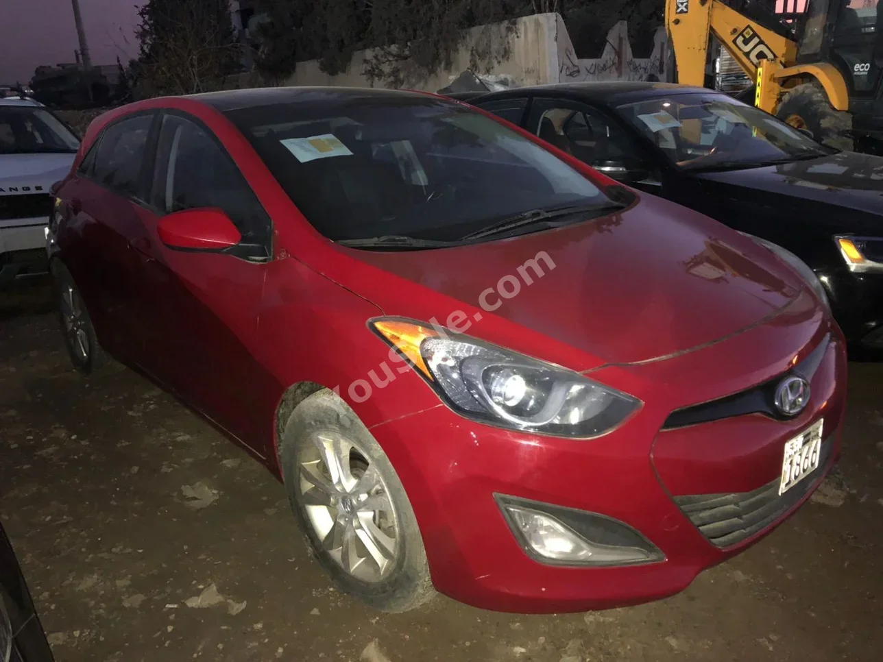 Hyundai  Elantra  2013  Automatic  300,000 km  4 Cylinder  FWD  Hatchback  Red  Gasoline