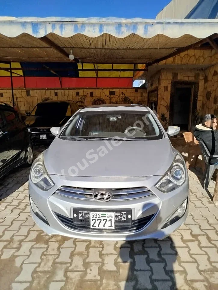 Hyundai  I  40  2012  Automatic  75,000 km  4 Cylinder  FWD  Sedan  Silver  Diesel