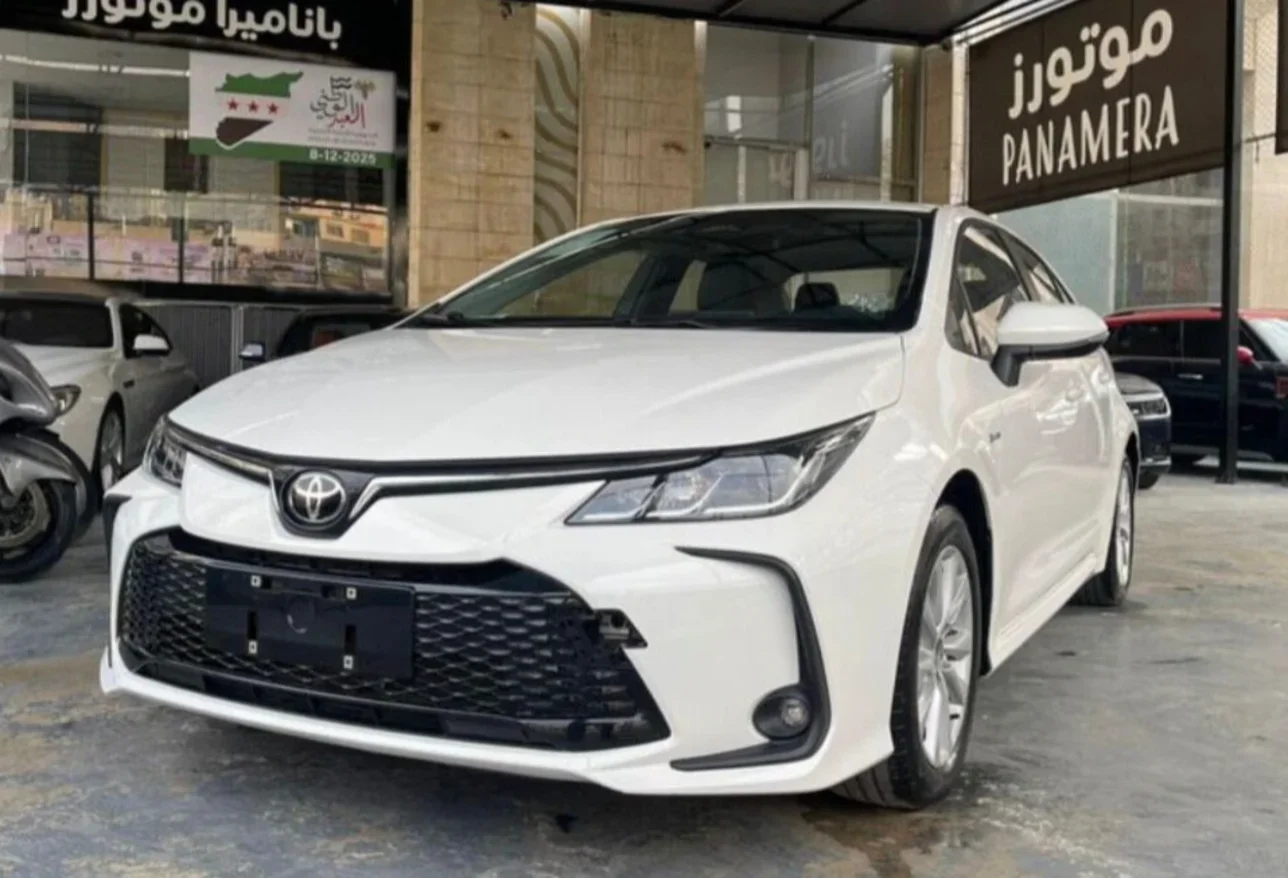 Toyota Corolla 2025 Automatic 0 km 4 Cylinder FWD Sedan White Hybrid