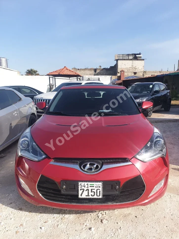 Hyundai Veloster 2011 Automatic 136,000 km 4 Cylinder FWD Coupe / Sport Red Gasoline
