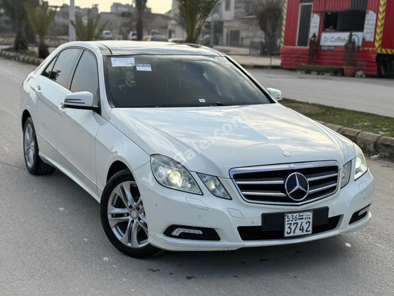 Mercedes-Benz E-Class 350 2011 Automatic 139,000 km 6 Cylinder RWD Sedan White Gasoline