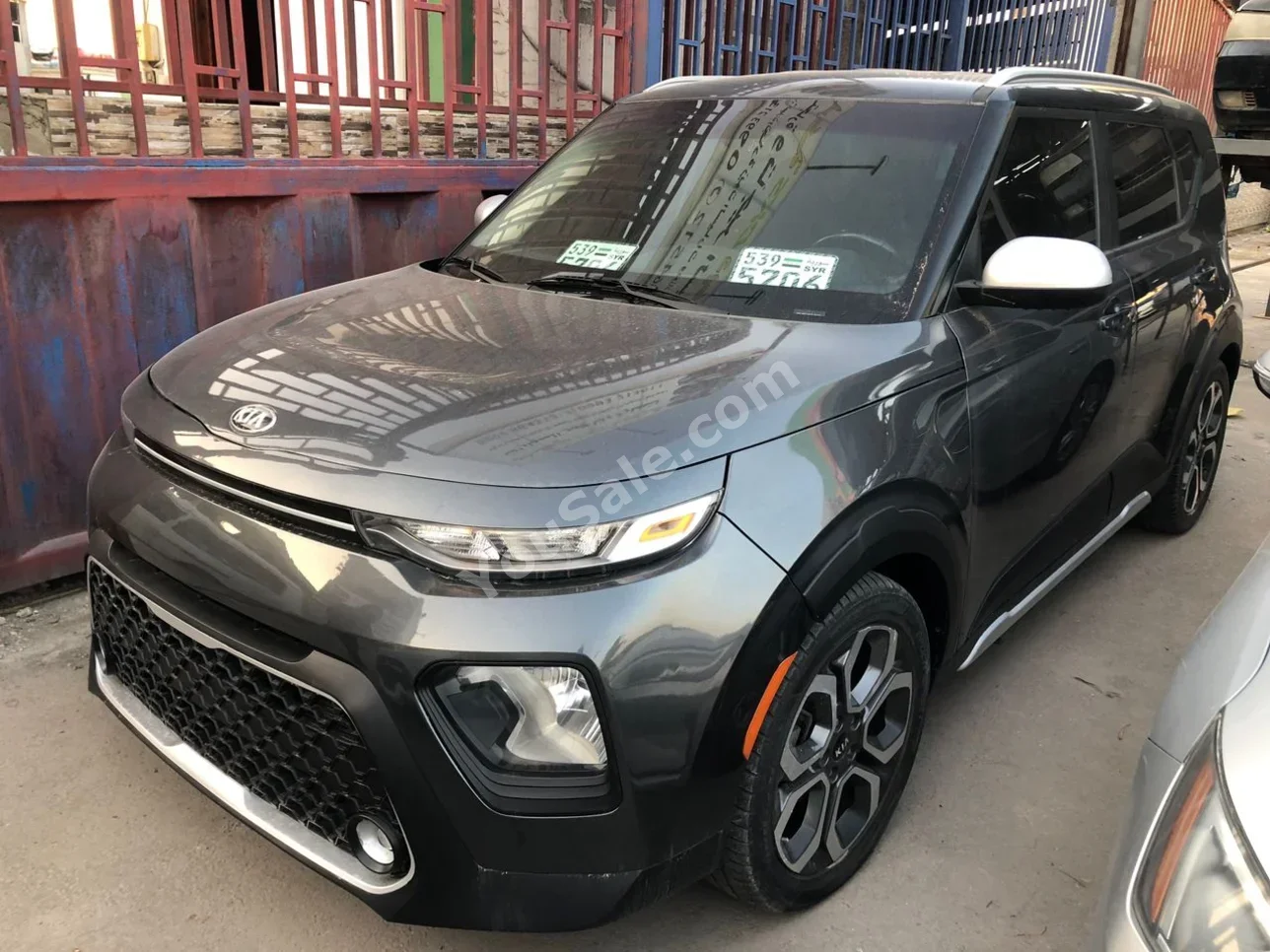 Kia  Soul  2020  Automatic  100,000 km  4 Cylinder  FWD  SUV  Gray  Gasoline