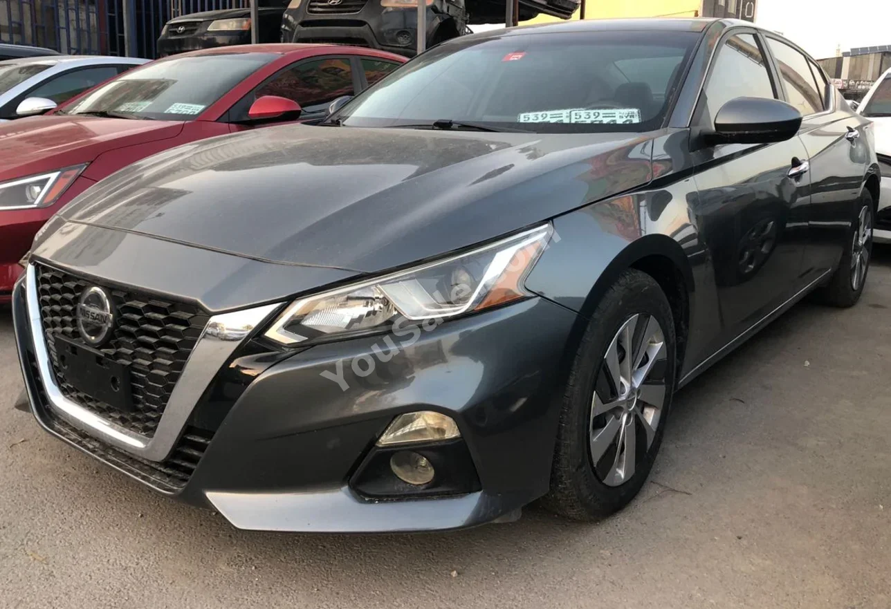 Nissan  Altima  2020  Automatic  250,000 km  4 Cylinder  FWD  Sedan  Gray  Gasoline