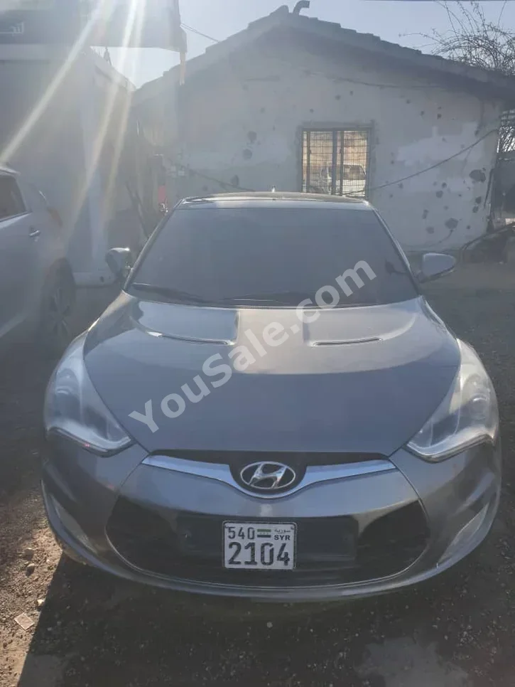 Hyundai Veloster 2013 Automatic 149,000 km 4 Cylinder FWD Coupe / Sport Dark Gray Gasoline