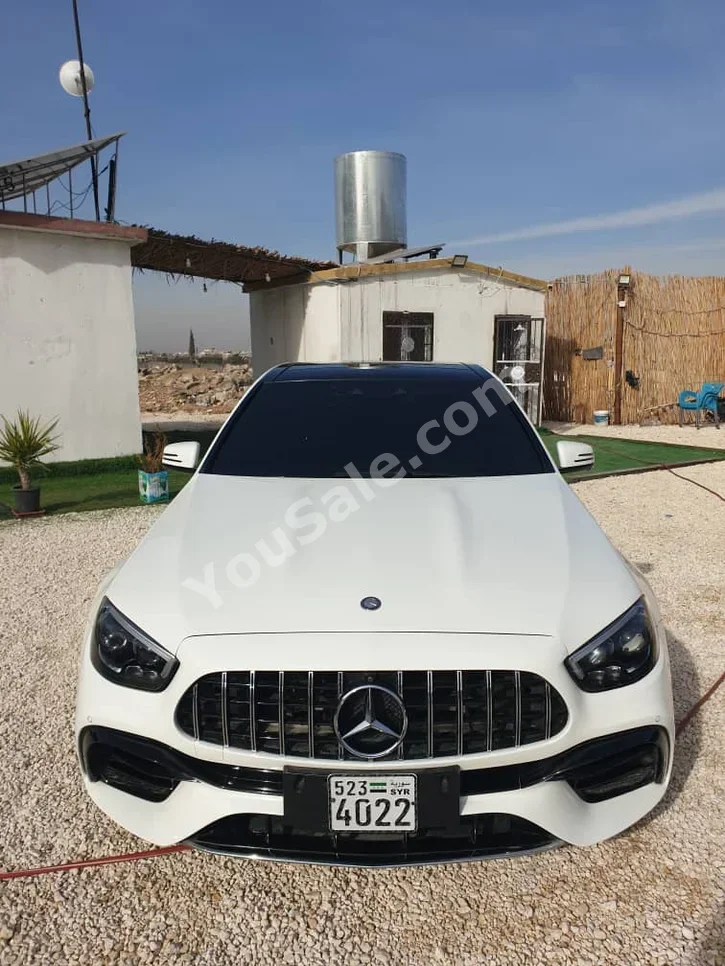 Mercedes-Benz  E-Class  250  2015  Automatic  187,000 km  6 Cylinder  RWD  Sedan  White  Gasoline