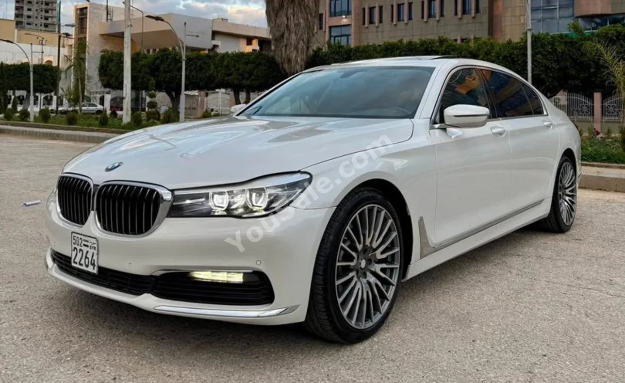 BMW 7-Series 730 Li 2016 Automatic 200,000 km 4 Cylinder RWD Sedan White Gasoline
