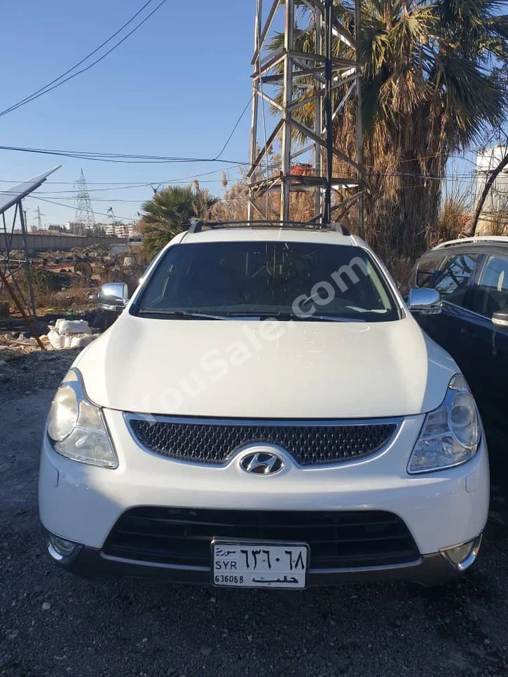 Hyundai  Veracruz  2009  Automatic  176,000 km  4 Cylinder  FWD  SUV  White  Gasoline