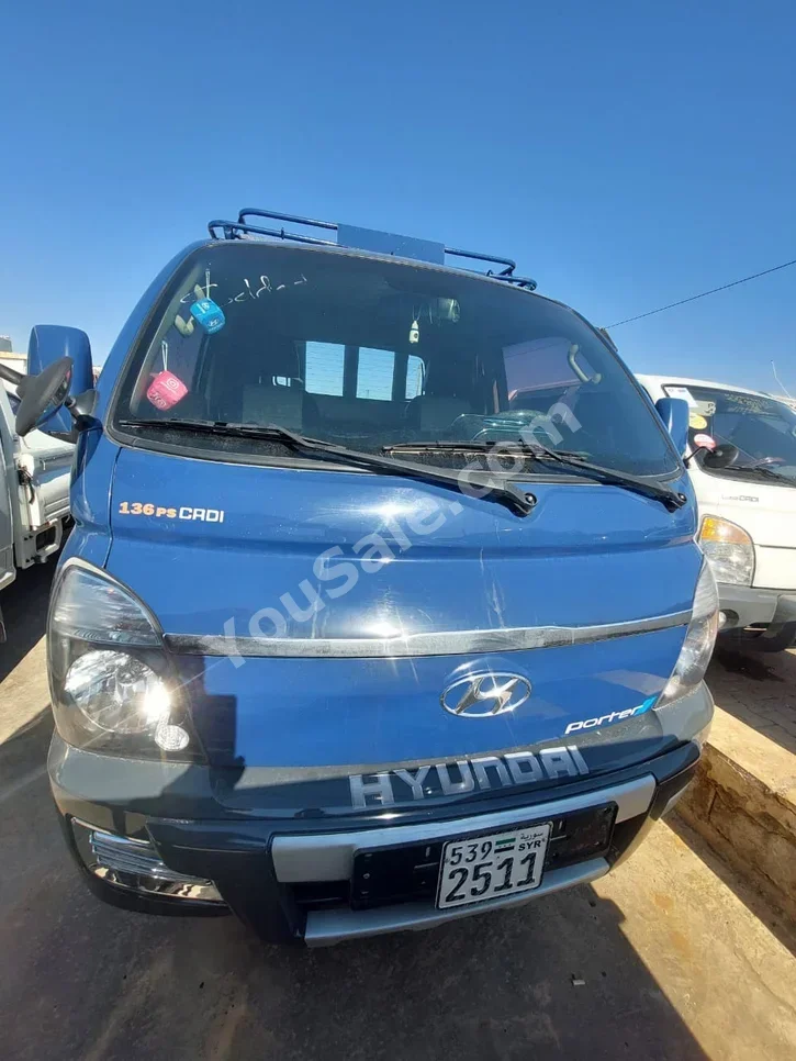 Hyundai Porter Porter 2014 Manual 144,000 km 4 Cylinder RWD Pick Up Blue Diesel