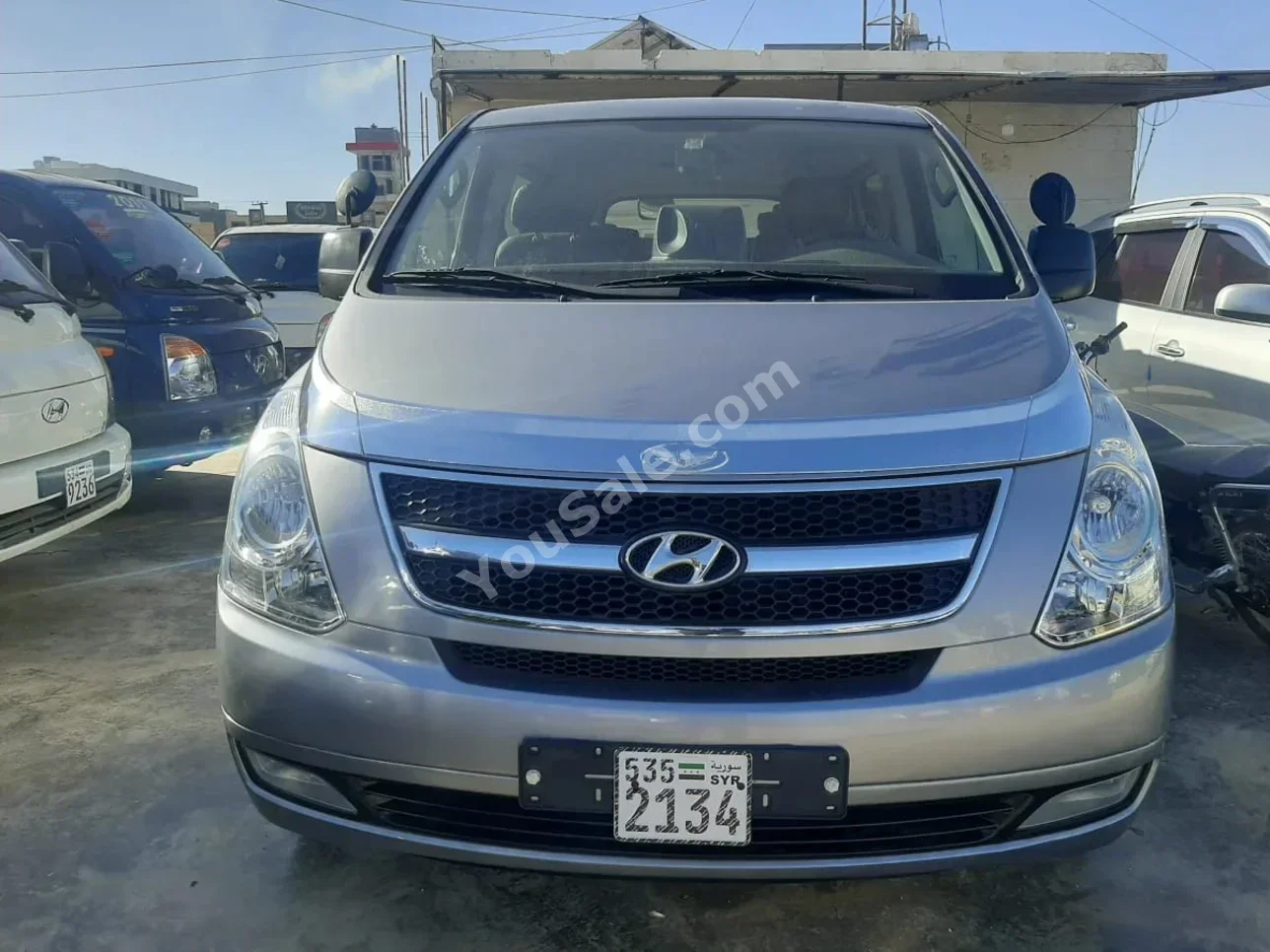 Hyundai  Van H1  2012  Automatic  200,000 km  4 Cylinder  RWD  Van / Bus  Silver  Diesel