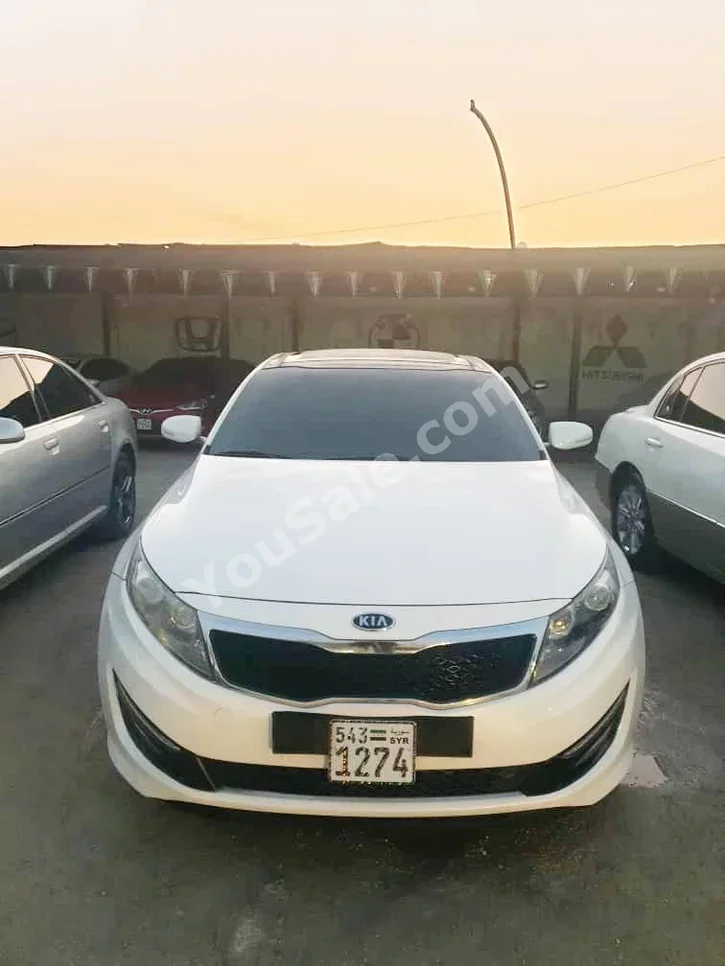 Kia  K5  2012  Automatic  154,000 km  4 Cylinder  FWD  Sedan  White  Gasoline