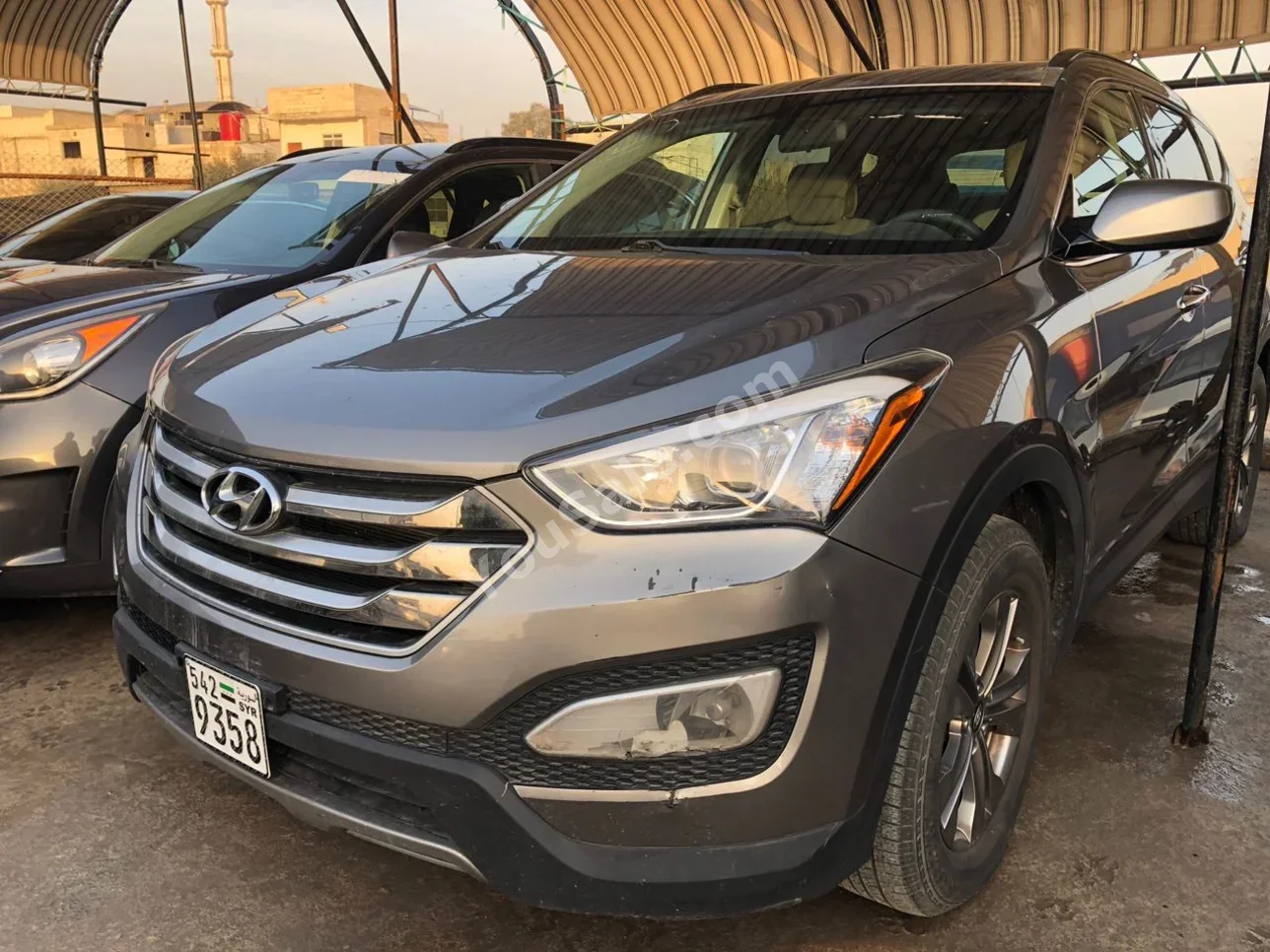 Hyundai  Santa Fe  2016  Automatic  180,000 km  6 Cylinder  AWD  SUV  Gray  Gasoline
