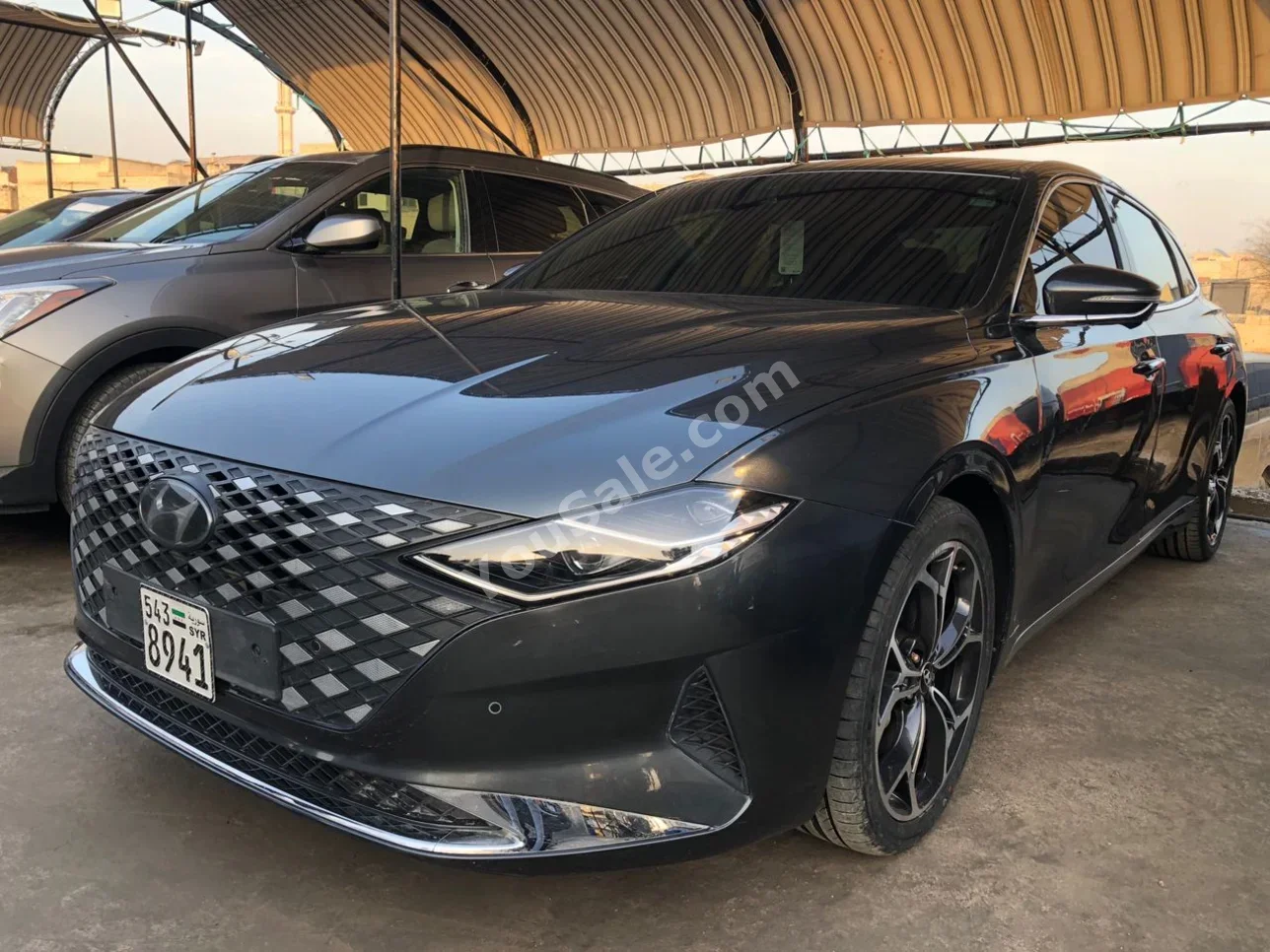 Hyundai Azera 2023 Automatic 60,000 km 4 Cylinder FWD Sedan Gray Gasoline