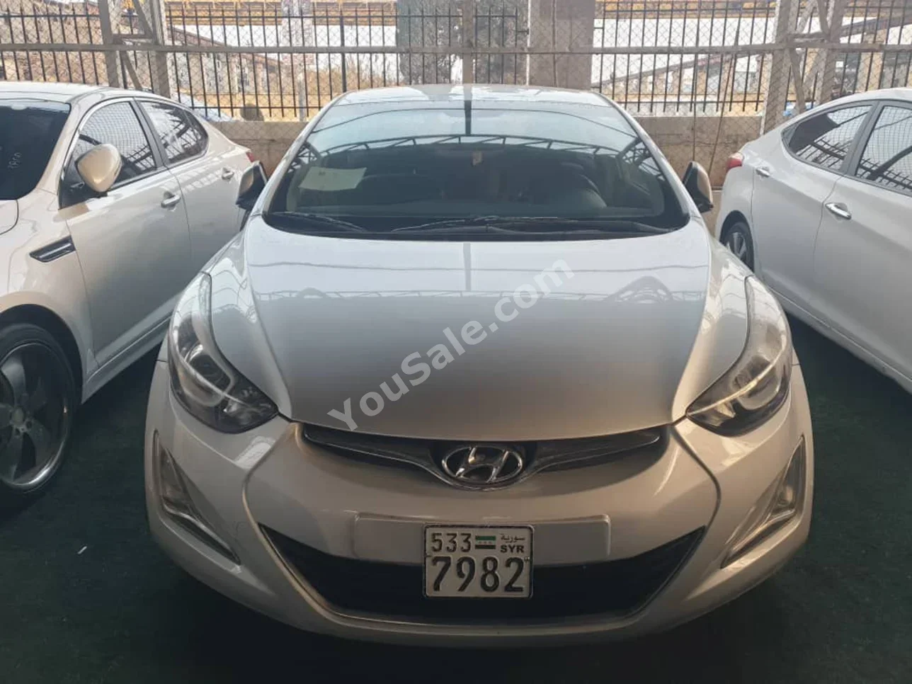 Hyundai Avante 2014 Automatic 180,000 km 4 Cylinder FWD Sedan Silver Gasoline